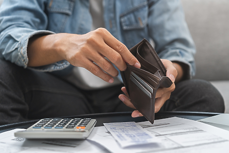 България е сред страните в ЕС с най-висок дял на работещите, които са в риск от бедност