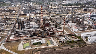 Правителството предложи Румен Спецов за особен търговски представител в „Лукойл Нефтохим“