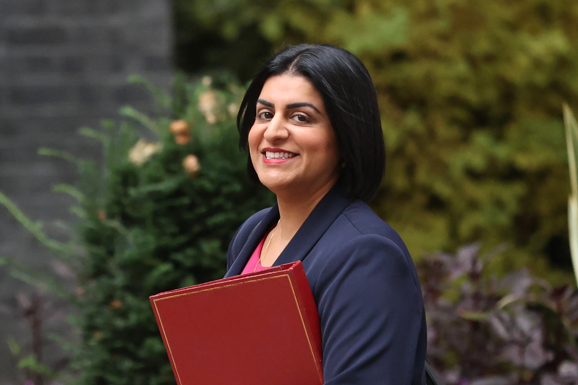 Британският вътрешен министър Шабана Махмуд обяви радикални реформи в системата за убежище, вдъхновени от Дания