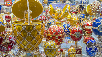 Шедьовърът Зимното яйце на Карл Фаберже изработено от кристал и