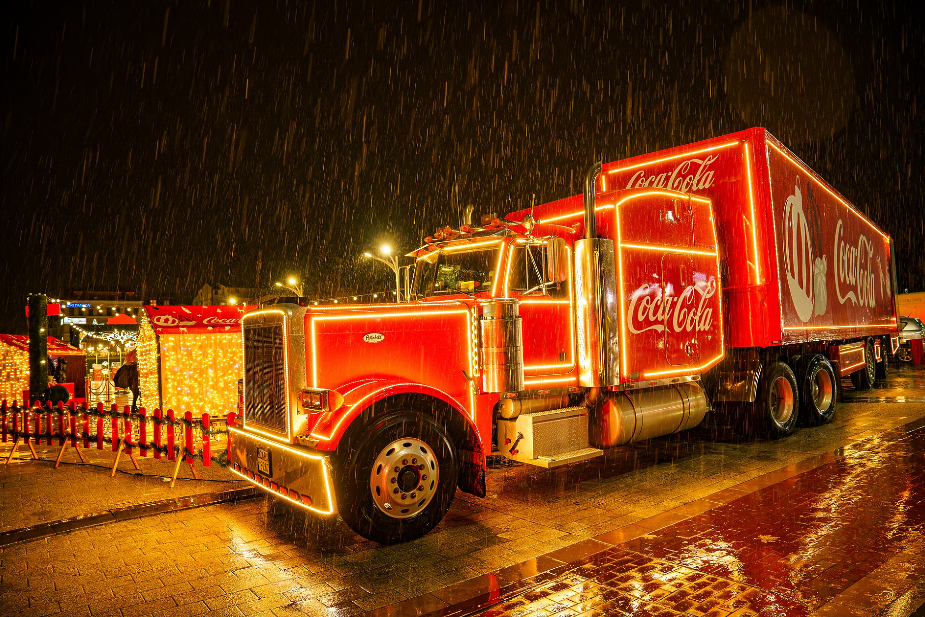 Кока-Кола стартира голямо празнично турне с Коледния камион