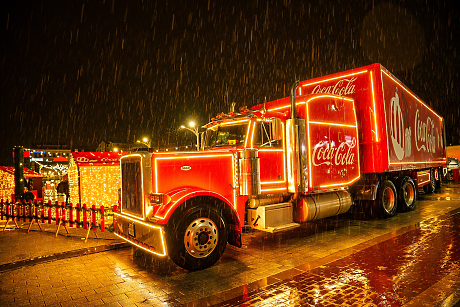 Кока-Кола стартира голямо празнично турне с Коледния камион