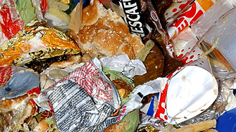 Допълнителни камиони и техника ще събират боклука в столичния квртал 