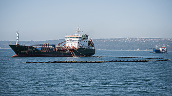 Турският министър на енергетиката Алпарслан Байрактар ​​призова на пресконференция за