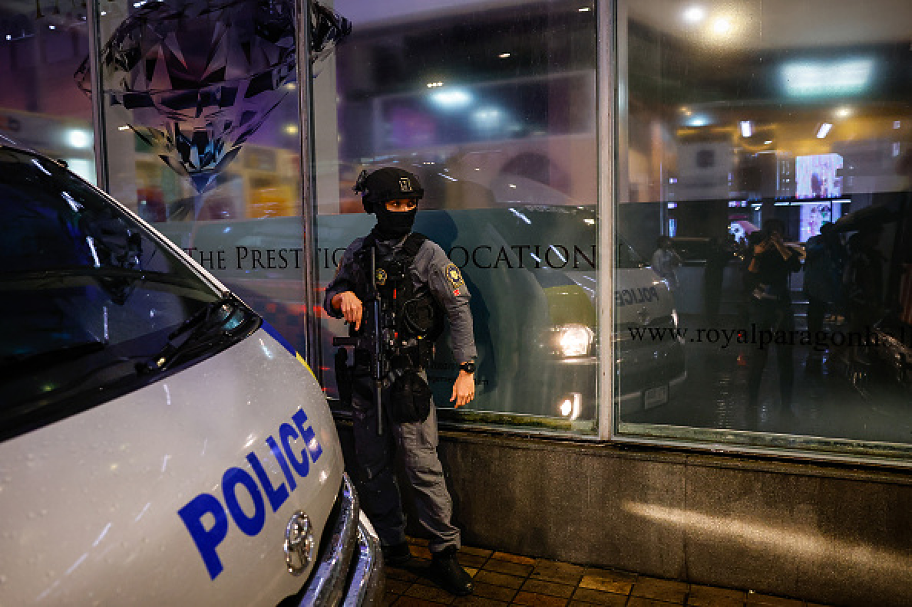 Тайланд конфискува активи за 318 млн. долара и издирва бизнесмен при операция срещу мошенически кол центрове 