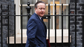 Бившият британски премиер Дейвид Камерън разказа как случайно е решил