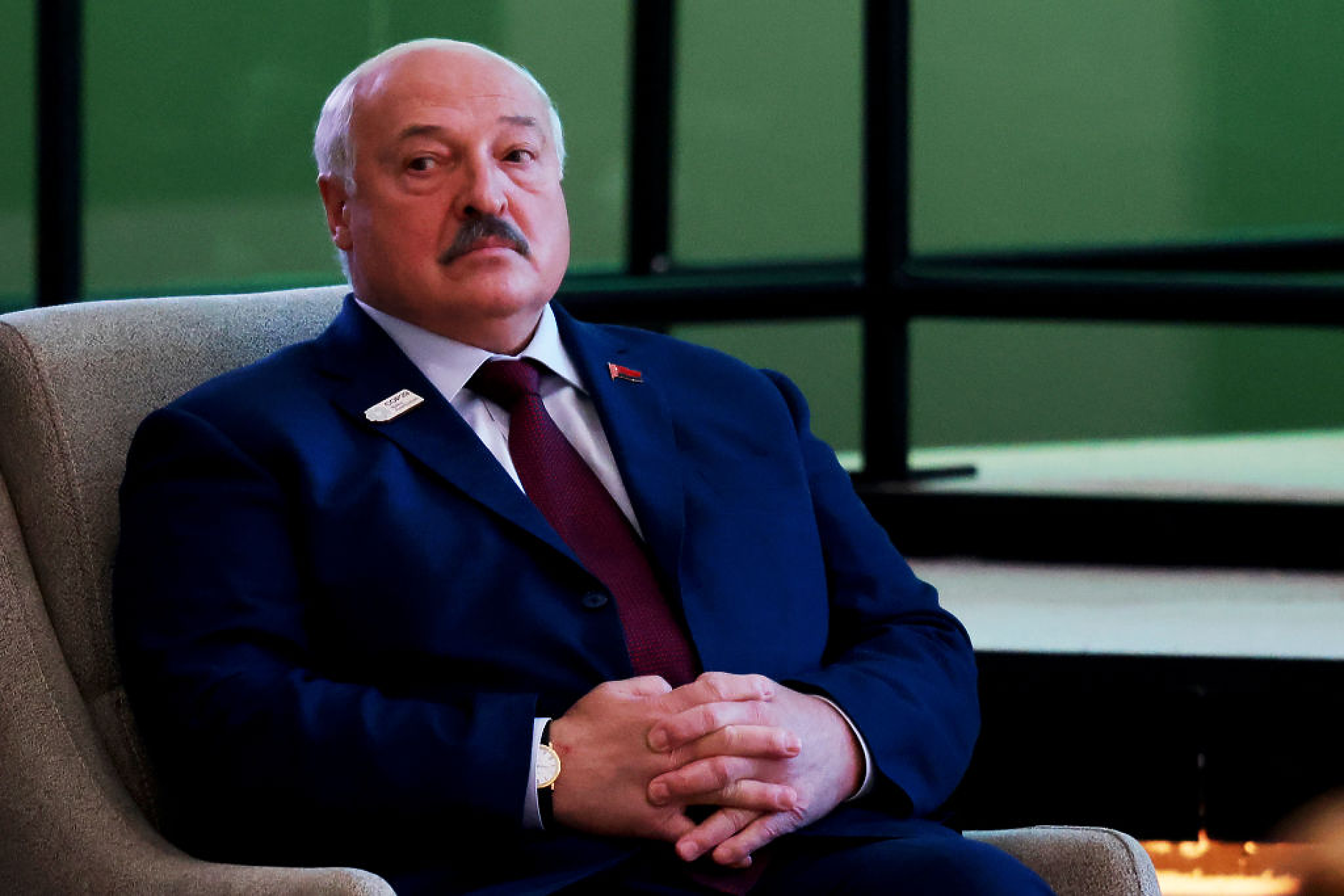 Беларус търси нови мостове към Запада: среща между Лукашенко и представител на САЩ