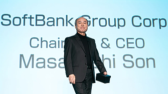 Основателят на SoftBank Group Масайоши Сон омаловажи решението за продажба