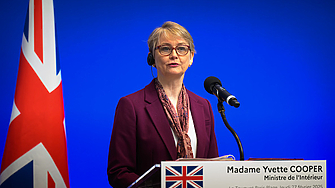 Британският министър на външните работи Ивет Купър която е на