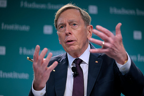 Тръмп изплаши Европа със стратегията си за национална сигурност. Това не е лошо нещо, смята бивш шеф на ЦРУ