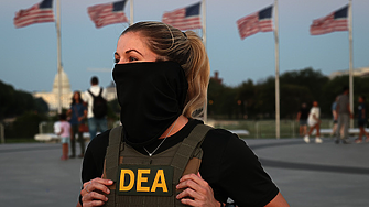 Бивш висш агент на DEA обвинен за пране на милиони долари за мексикански наркокартел