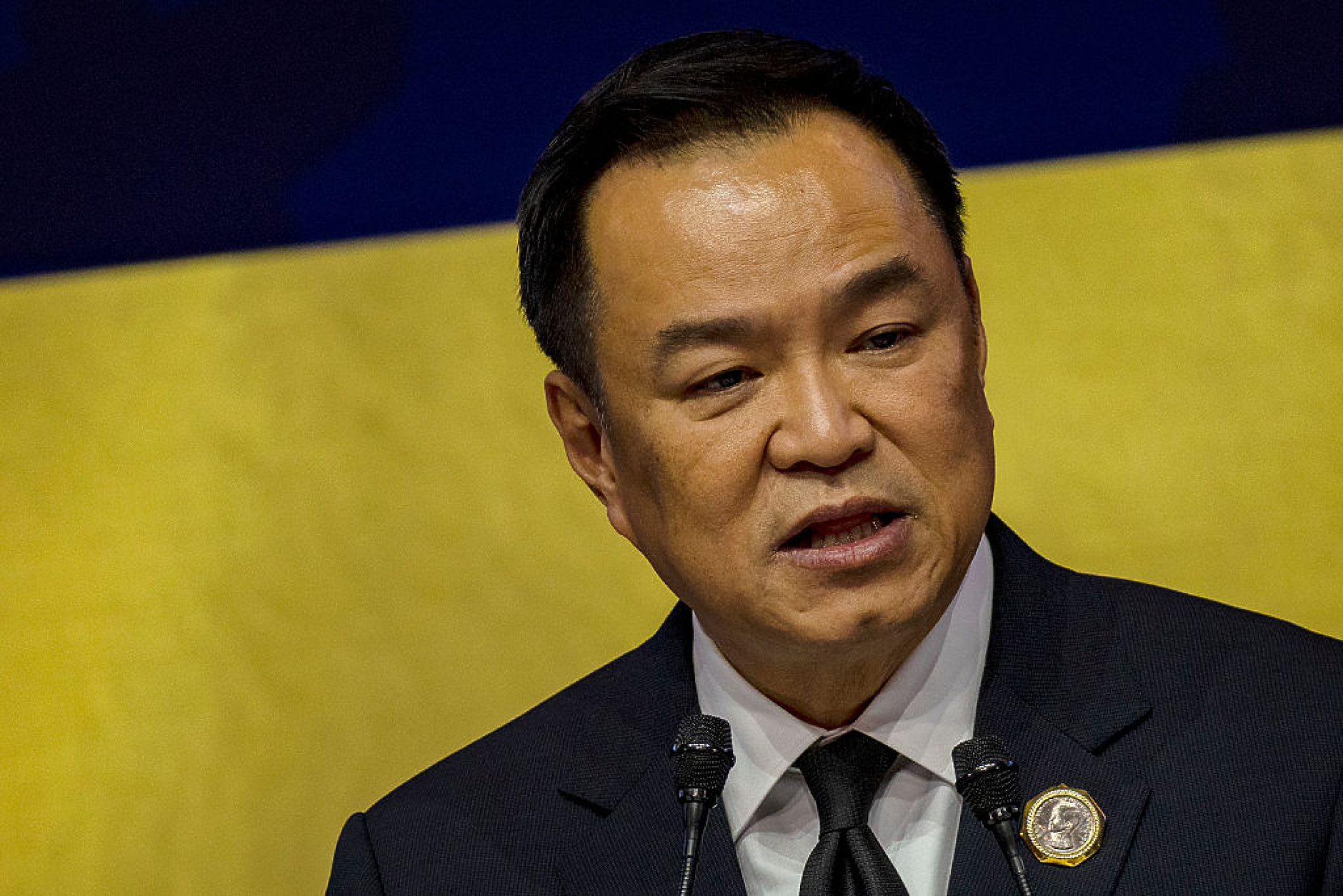 Тайландският премиер разпуска парламента, за да „върне властта на народа“