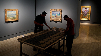 Картината на Пиер Огюст Реноар  Детето и неговите играчки Габриел и