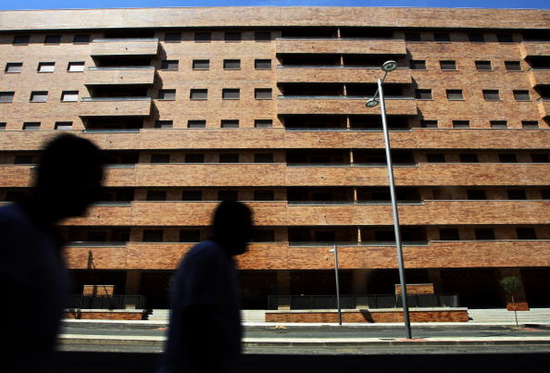 Нова държавна компания: Испания пуска социални жилища с евтин наем