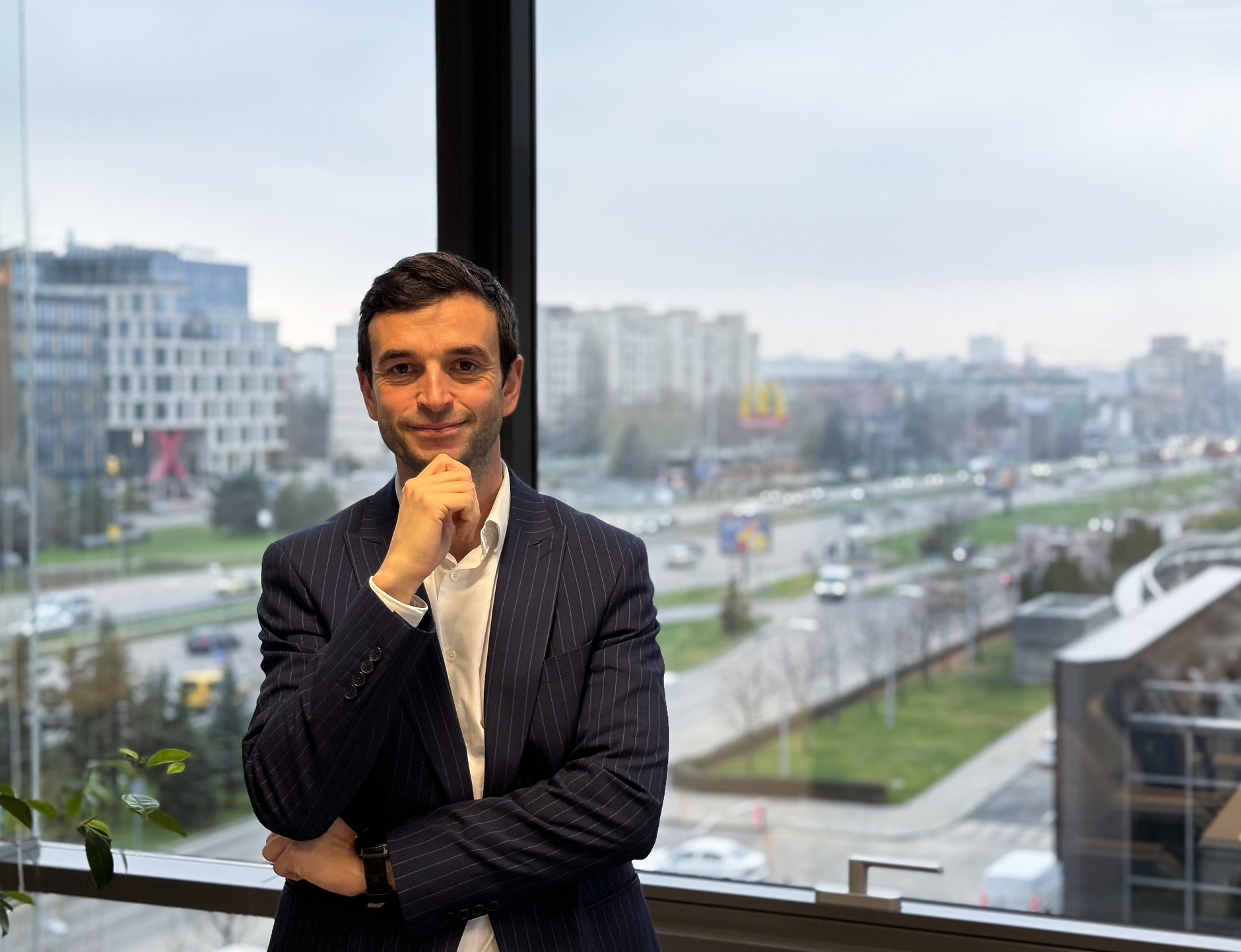 Промяна в лидерството на UM и Initiative с нова визионерска ера в управлението