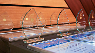 са подадени седмица преди крайния срок за участие в конкурса