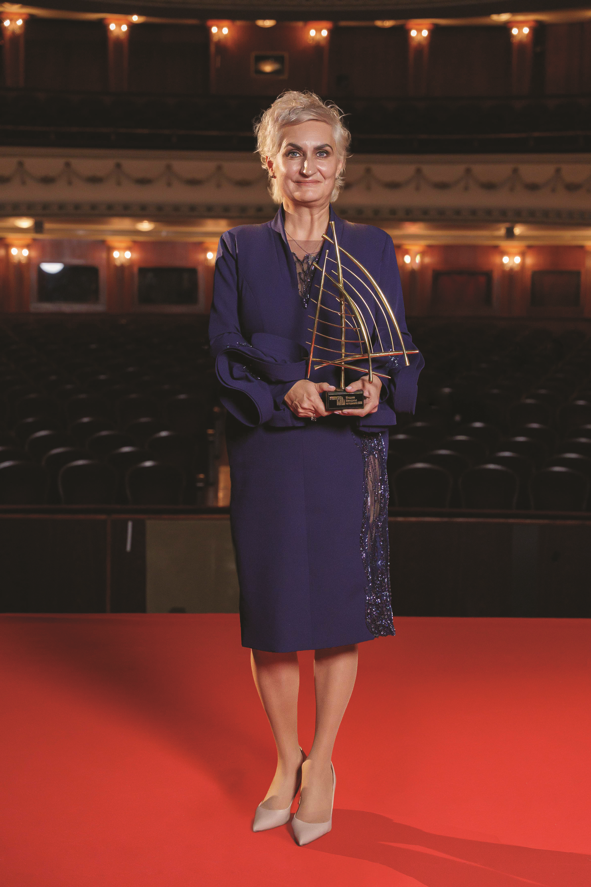 На върха: Дина Темелкова, изпълнителен директор на „Телелинк Инфра Сървисис“