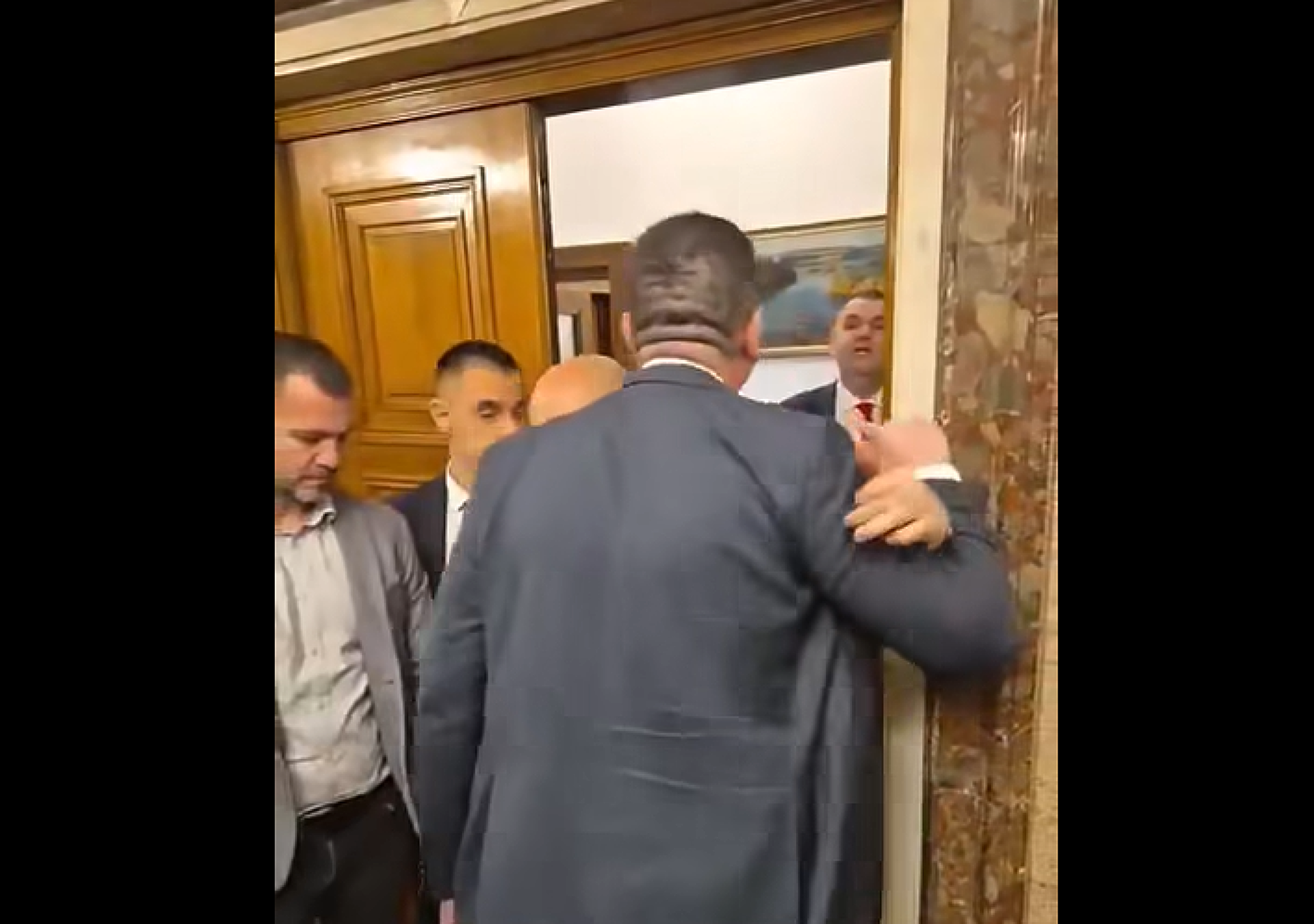 Мирчев: Защо лъжеш?, Пеевски: Не на омразата! 