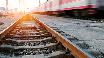 Времето: Студен атмосферен фронт носи нова порция валежи от дъжд и сняг