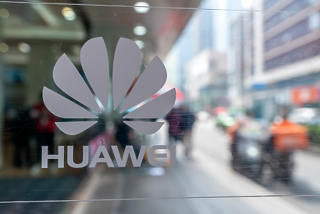 Huawei и ZTE сключват 5G сделки във Виетнам след американските мита