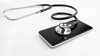 Хартиената здравна книжка ще бъде валидна до края на 2026