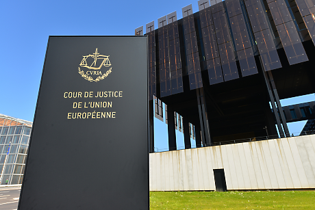 Европейският съд: Eднополови бракове, сключени в държава членка на ЕС, трябва да бъдат признавани в целия блок