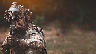 Швейцарците решително отхвърлиха на референдум идеята жените да преминават през