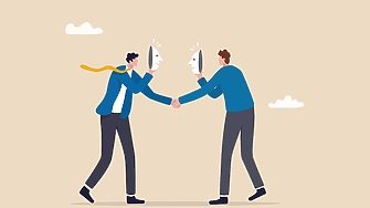 Фалшът в социалните отношения има лоша репутация Ние възхваляваме автентичността