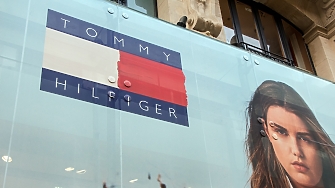 Легендарният Томи Хилфигър внася много нови моменти в света на модата