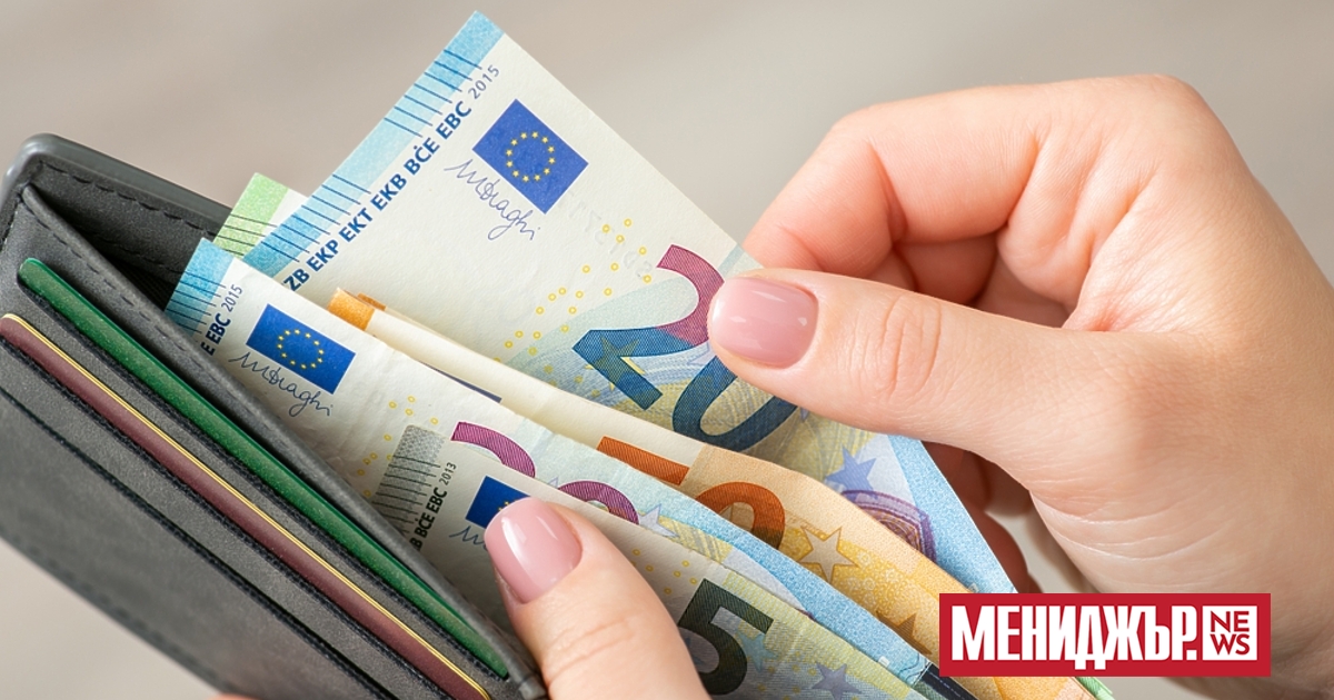 Само след месец България официално ще въведе еврото като разплащателна