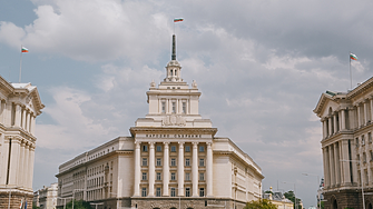 Парламентът прие оставката на премиера Росен Желязков