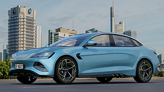 Китайският пазар се променя: луксозните автомобили отстъпват пред местни и по-достъпни модели