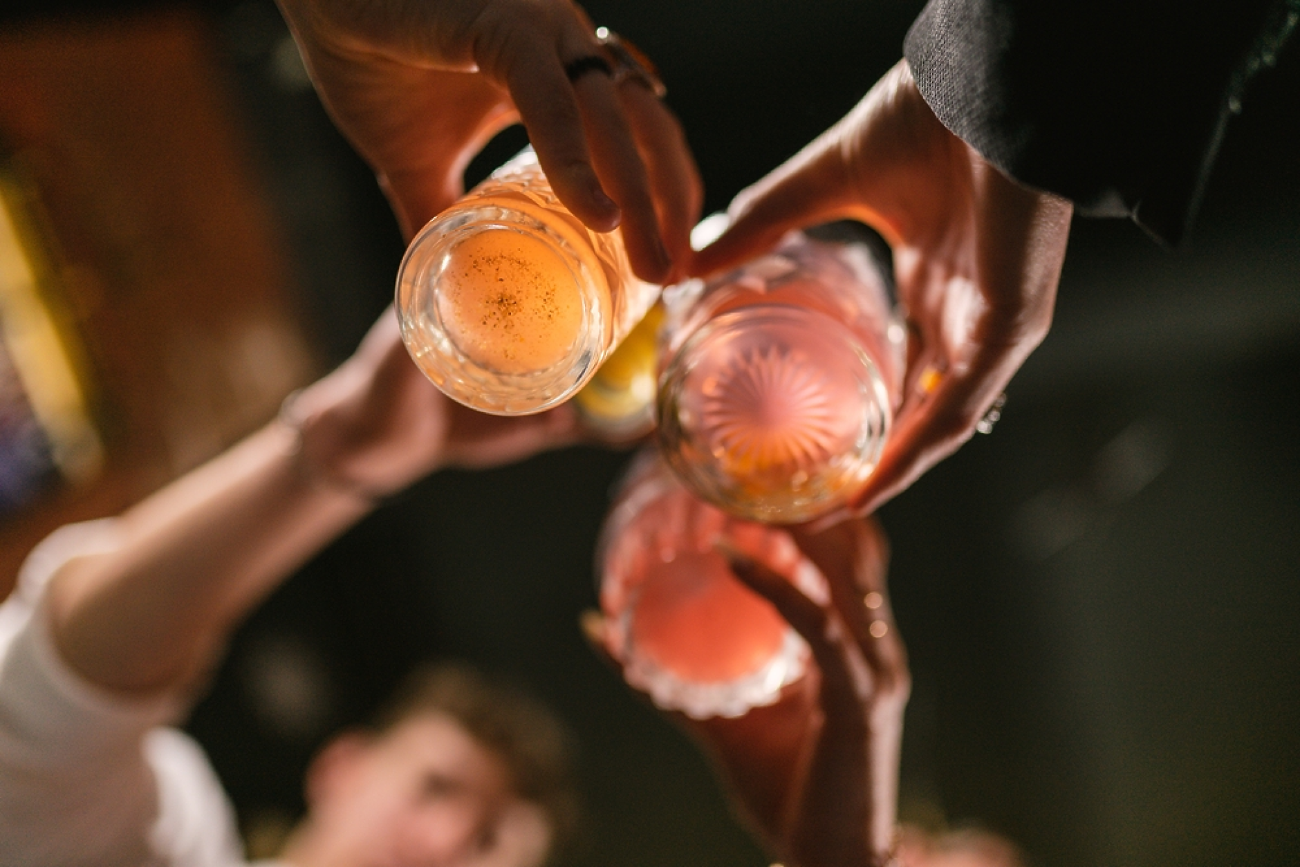 Тайланд облекчава следобедната забрана за алкохол, за да стимулира туризма