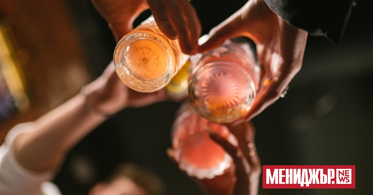 a { text-decoration: none; color: #464feb; } tr th, tr