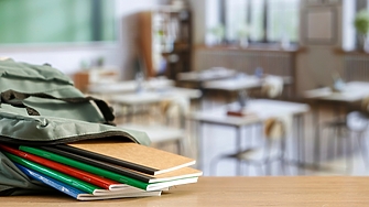 Най голям консенсус има основното образование да завършва в края на осми