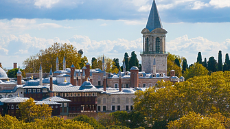 Османската династия съди турчин, сключил еднополов брак и представящ се за османски принц 