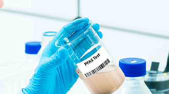 Миниатюрен микроб може да има ключово значение за борбата с „вечните“ химикали