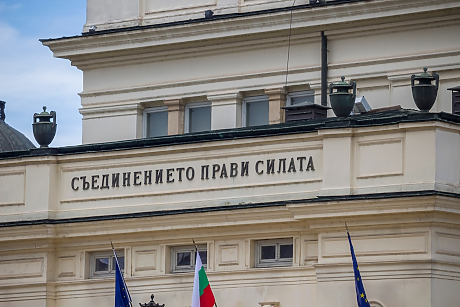 История на българската демокрация: 14 правителства и само три завършени мандата