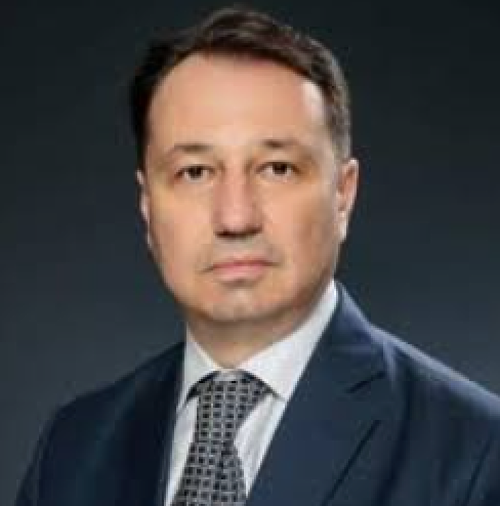 Д-р Юлиан Войнов, икономически и финансов анализатор и енергиен експерт