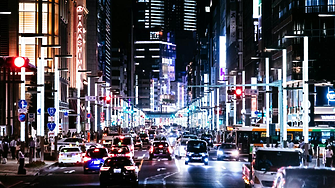 Япония прегръща мрачната страна на капитализма, оставяйки зомби компаниите да фалират въпреки традициите