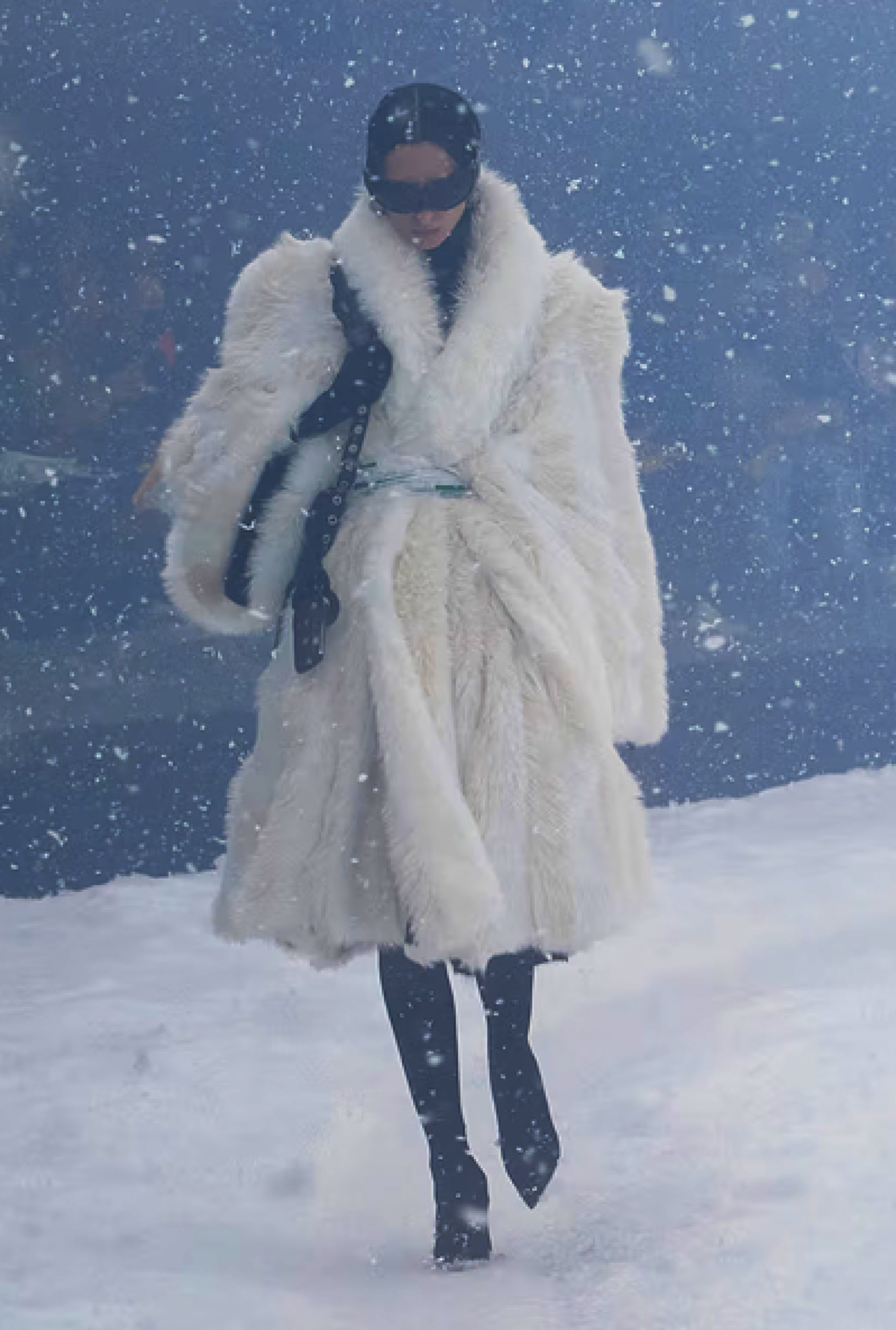 Когато подиумът удари полунощ