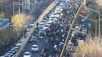 Иранският президент призова за солидарност на фона на масовите протести
