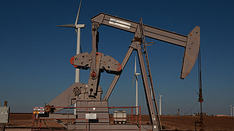 Цените на петрола се понижиха в ранната търговия във вторник