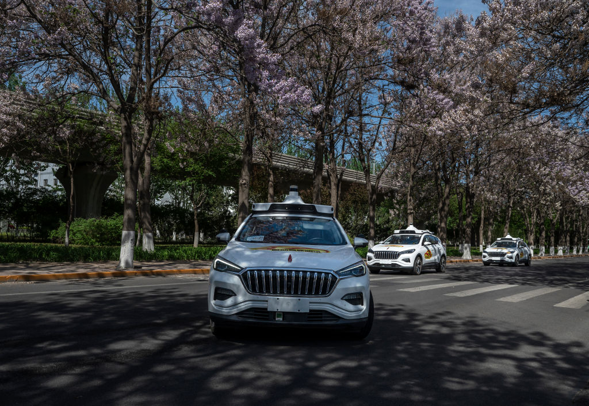 Uber и Lyft ще тестват роботаксита във Великобритания в партньорство с китайската Baidu