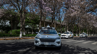 Uber и Lyft ще тестват роботаксита във Великобритания в партньорство с китайската Baidu