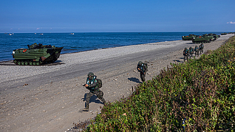 Китайската армия тренира операция по завладяване на ключови пристанища в Тайван