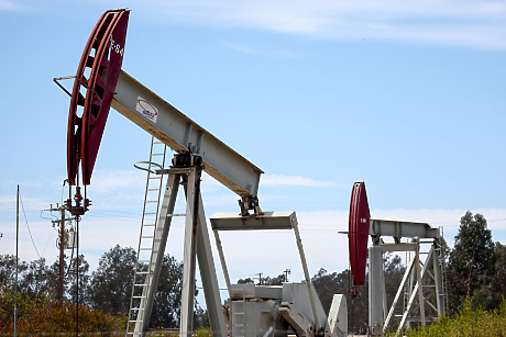 Цените на петрола се повишават заради блокадата на Тръмп срещу Венецуела