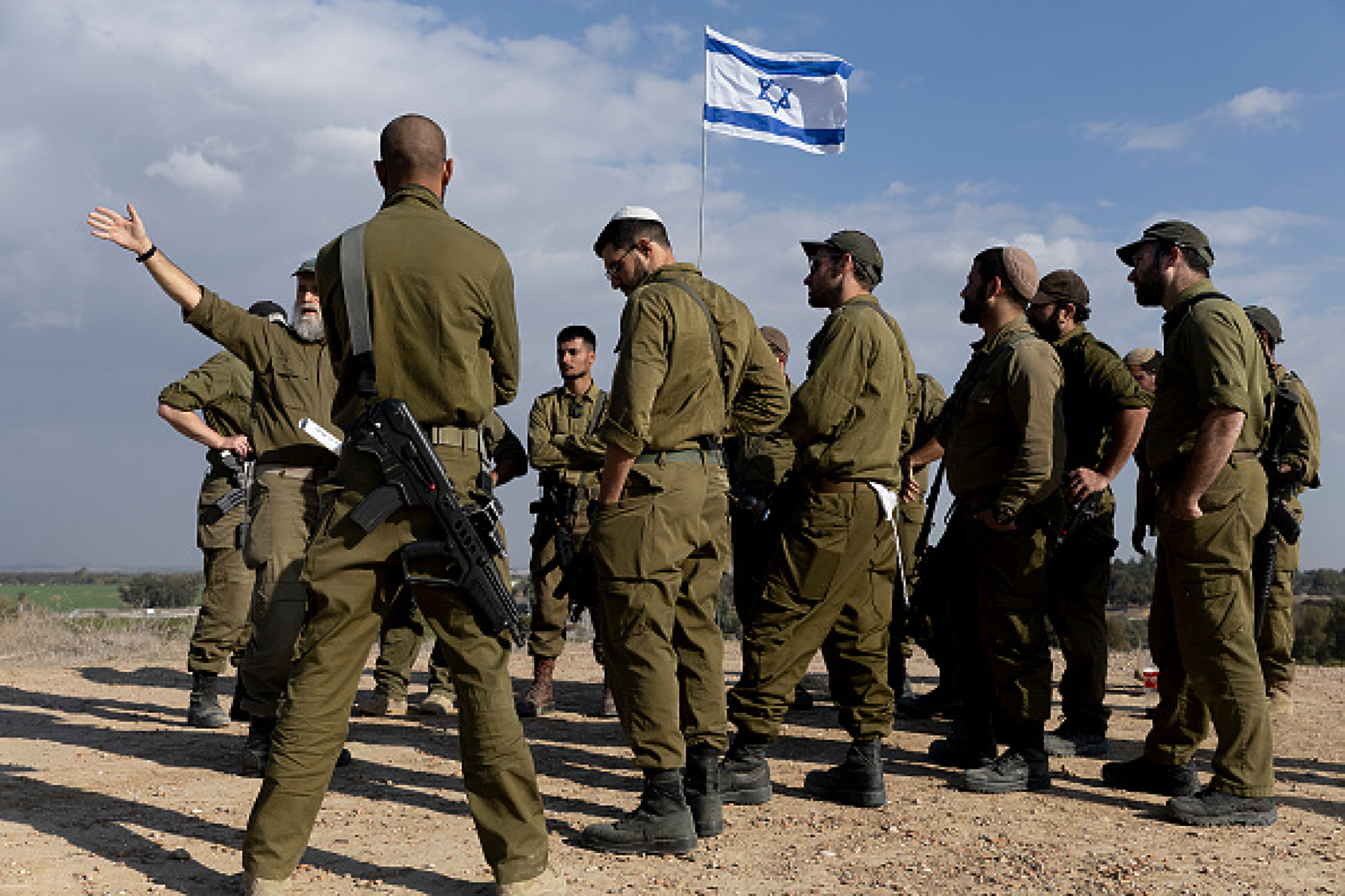 Израел закрива военното си радио заради критики към правителството и армията