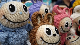 Китайският производител на играчки Pop Mart добави производствени мощности в