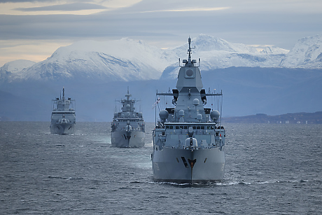 Научен интерес: Застрашени ли са САЩ от настъплението на Китай в Арктика?